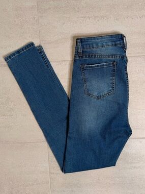 SHEIN - Classic Mid-Blue Skinny Jeans (3004)